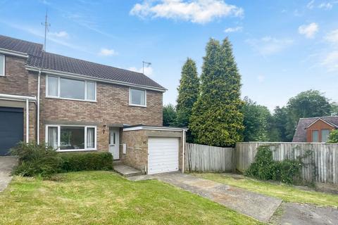 60 Everlands, Cam, Dursley, GL11 5NL