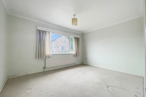 60 Everlands, Cam, Dursley, GL11 5NL