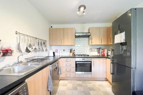 4 bedroom semi-detached house for sale, Wycombe Road Kingsway, Gloucester GL2