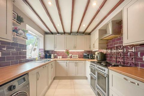 60 Haycroft Drive, Matson, Gloucester, GL4 6XX