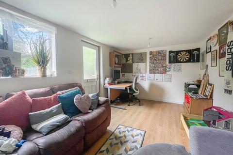 60 Haycroft Drive, Matson, Gloucester, GL4 6XX