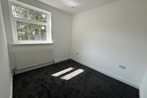 2 bedroom semi-detached house to rent, Sandhurst Avenue, Leeds, West Yorkshire, LS8