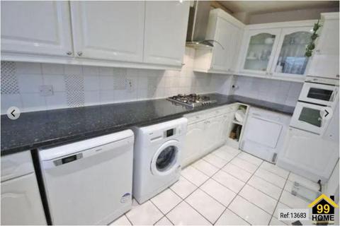 4 bedroom terraced house to rent, St. James Road, Sutton, Cheam, SM1