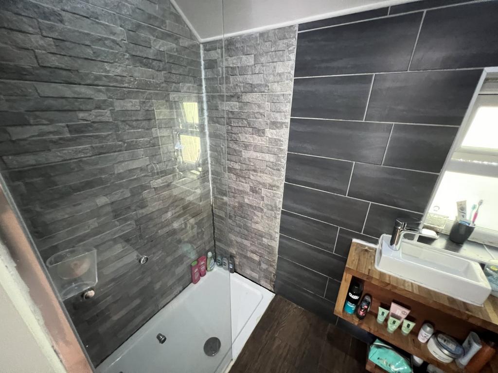 En Suite Shower Room