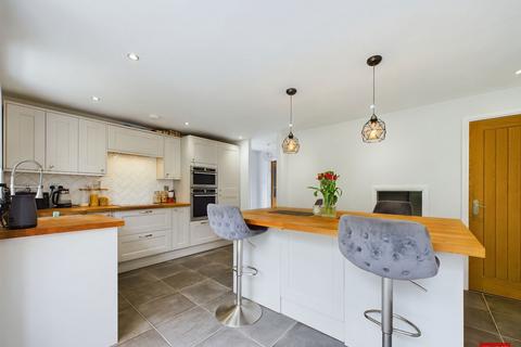 17 Ridgemount Close, Brockworth, Gloucester, GL3 4EJ