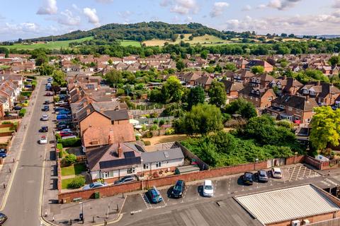 3 bedroom chalet for sale, Hillview Road, Gloucester GL3