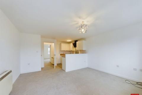 370 Tuffley Lane, Tuffley, Gloucester, GL4 0DL