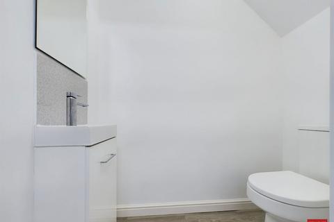 370 Tuffley Lane, Tuffley, Gloucester, GL4 0DL