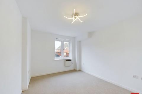 370 Tuffley Lane, Tuffley, Gloucester, GL4 0DL