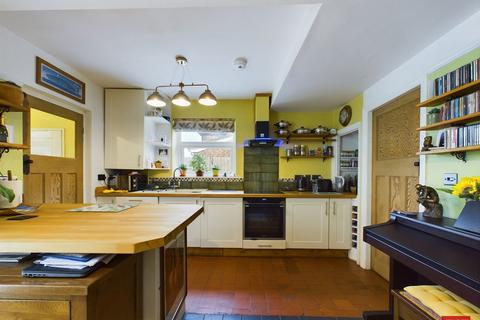 25 Ermin Park, Brockworth, Gloucester, GL3 4BD