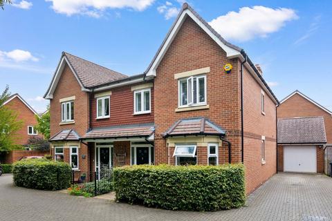 4 bedroom semi-detached house for sale, Gregorys Bank, Worcester