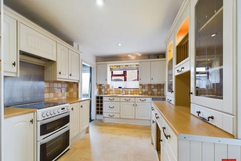 92 Beechcroft Road, Longlevens, Gloucester, GL2 9HF