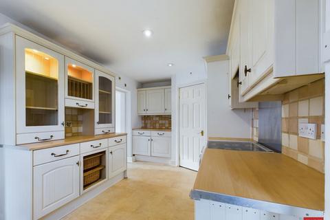 92 Beechcroft Road, Longlevens, Gloucester, GL2 9HF