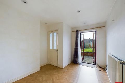 92 Beechcroft Road, Longlevens, Gloucester, GL2 9HF
