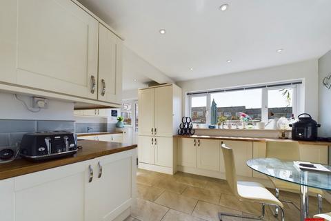 10 Curlew Road, Abbeydale, Gloucester, GL4 4TA
