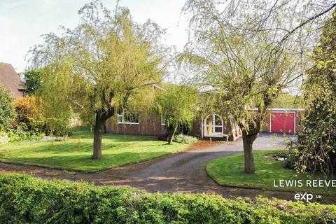 3 bedroom detached bungalow for sale, Church Road, Newark NG22