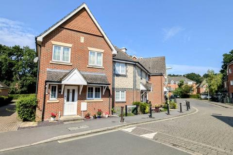 3 bedroom end of terrace house for sale, Sycamore Road, Bordon GU35