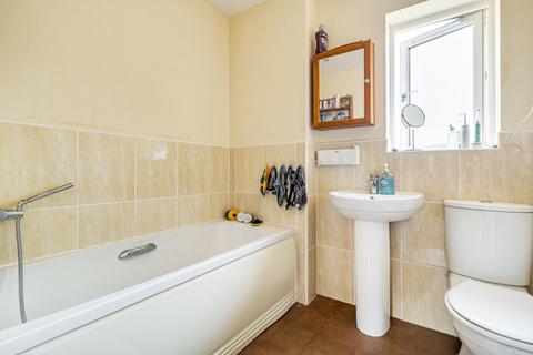 17 Beverley Road, Bracknell, RG12 9GS