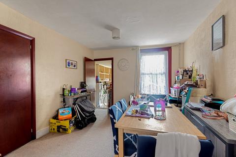 23 Douglas Road, Dover, CT17 0BD