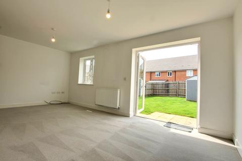 3 bedroom semi-detached house for sale, Woodfox Way, Haywards Heath, RH16