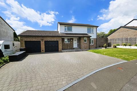 5 bedroom detached house for sale, Hawks Park, Saltash PL12