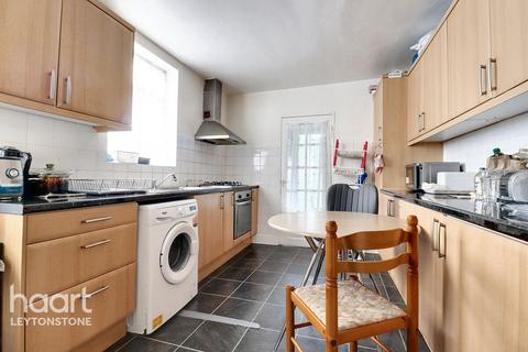 3 bedroom terraced house for sale, Cann Hall Road, London