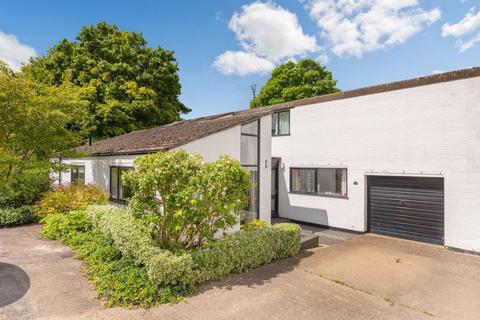 10 Pound Way, Swaffham Bulbeck, Cambridge, CB25 0NL