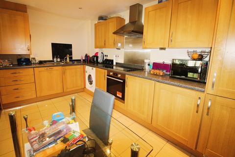 2 bedroom flat for sale, Metropolitan Station Approach, Watford WD18