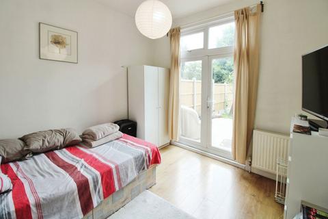 3 bedroom terraced house for sale, Boundary Road, London N22