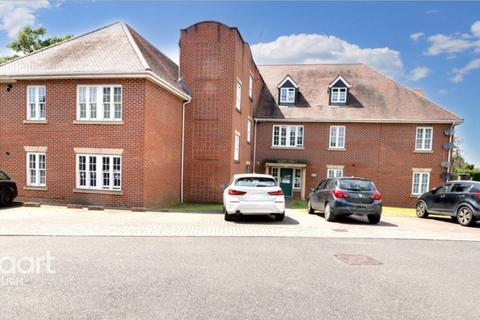 2 bedroom apartment for sale, Wheatstone Close, Slough