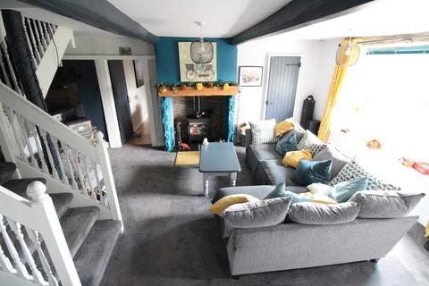 Low Springhead Farm Lower Springhead, Oakworth, Keighley, BD22 7NA