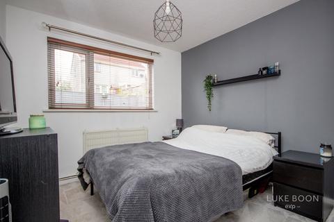 8 Maynarde Close, Plymouth, PL7 2XX