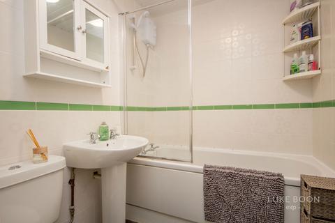 8 Maynarde Close, Plymouth, PL7 2XX