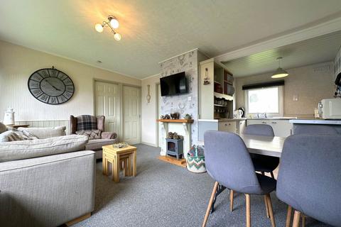 2 bedroom chalet for sale, Bucklands, Buck`s Cross