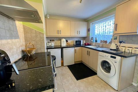 2 bedroom semi-detached house for sale, Cleveland Close, Swadlincote DE11