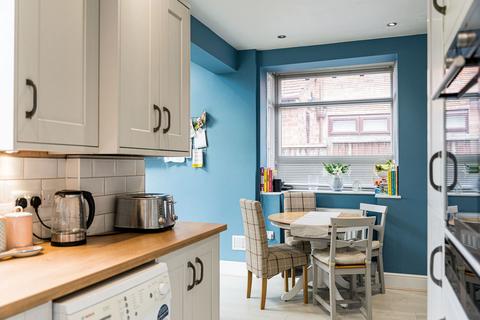 42 Fernlea Crescent, Swinton, Manchester, M27 5YP