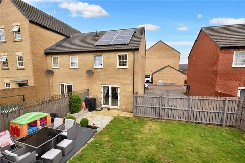 3 bedroom terraced house for sale, Fallbrook Road, Castleford, West Yorkshire