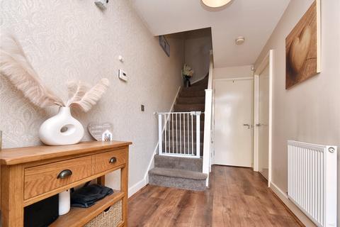 3 bedroom terraced house for sale, Fallbrook Road, Castleford, West Yorkshire