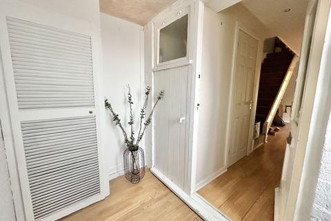 128 Gresley, Glascote Heath, Tamworth, B77 2HW