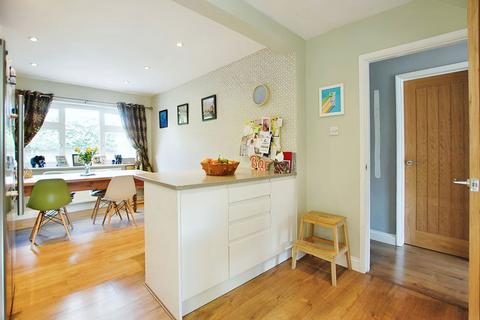 5 Barton Close, Charlton Kings, Cheltenham, GL53 9HS