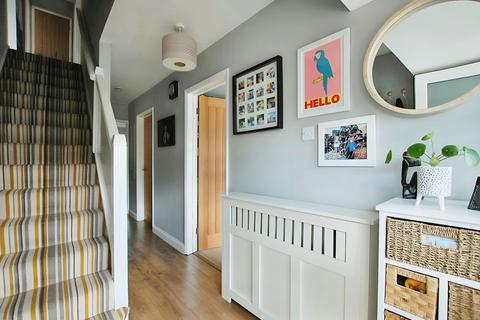 5 Barton Close, Charlton Kings, Cheltenham, GL53 9HS