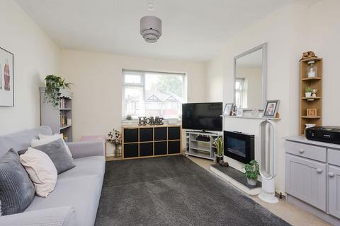 25a Aboyne Drive, London, SW20 0AN