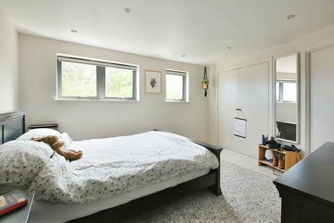 Apartment 20, The Crescent Gloucester Road, Cheltenham, GL51 8PF