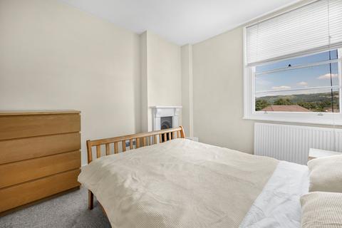 2 bedroom apartment for sale, Pittville Circus, Pittville, Cheltenham, GL52