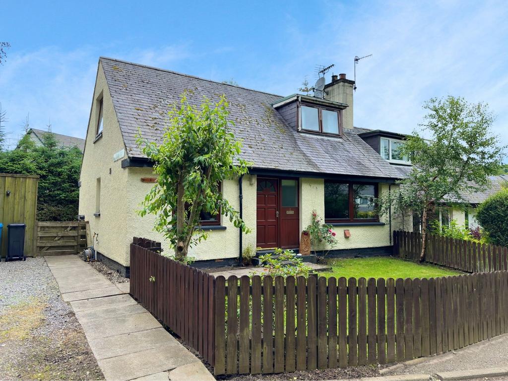 Kinellan Drive, Strathpeffer IV14 3 bed semi-detached house - £185,000