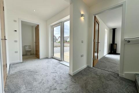 4 Auchroisk Place, Cromdale, Grantown-on-spey, PH26 3QF