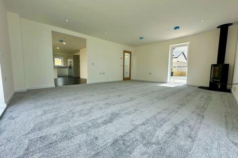 4 Auchroisk Place, Cromdale, Grantown-on-spey, PH26 3QF