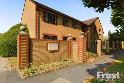 1 bedroom apartment for sale, Avenue Road, Staines-upon-Thames, Surrey, TW18