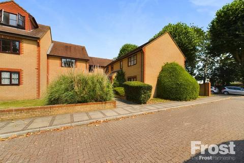 1 bedroom apartment for sale, Avenue Road, Staines-upon-Thames, Surrey, TW18