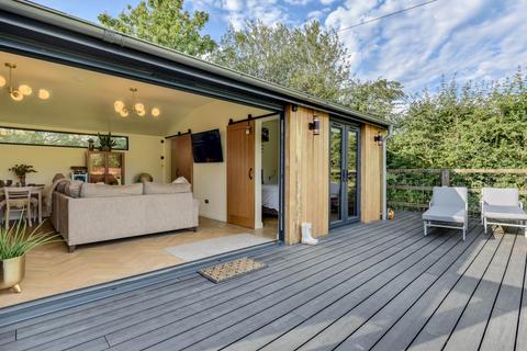 1 bedroom lodge to rent, Wheatsheaf Road, Henfield